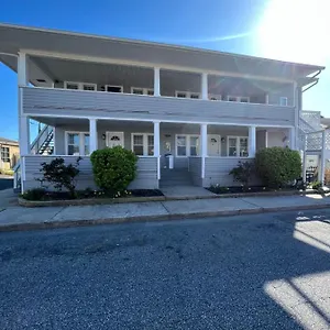  Apartment Crystal Sands